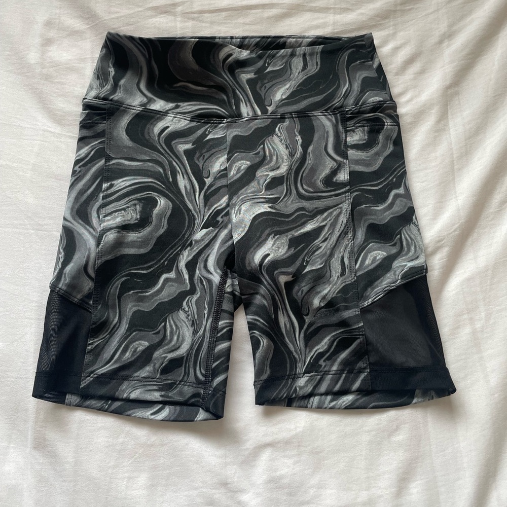 PINK biker shorts with mesh pockets | size:xs